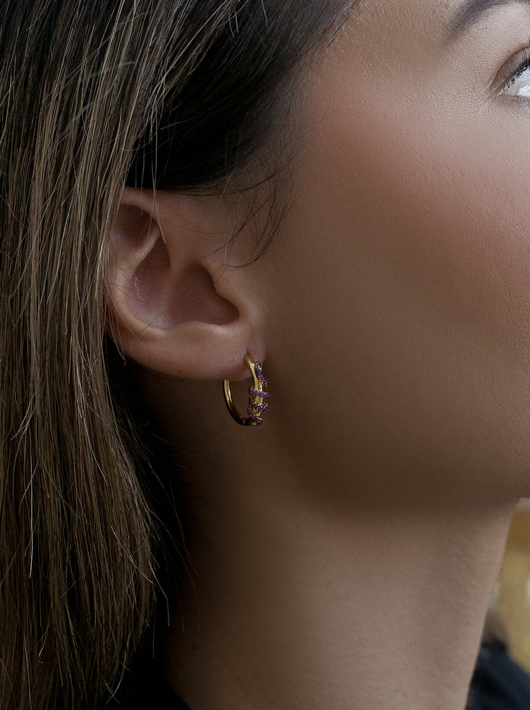 earrings from hoop silver in  gold plated with design of snake and zirconias