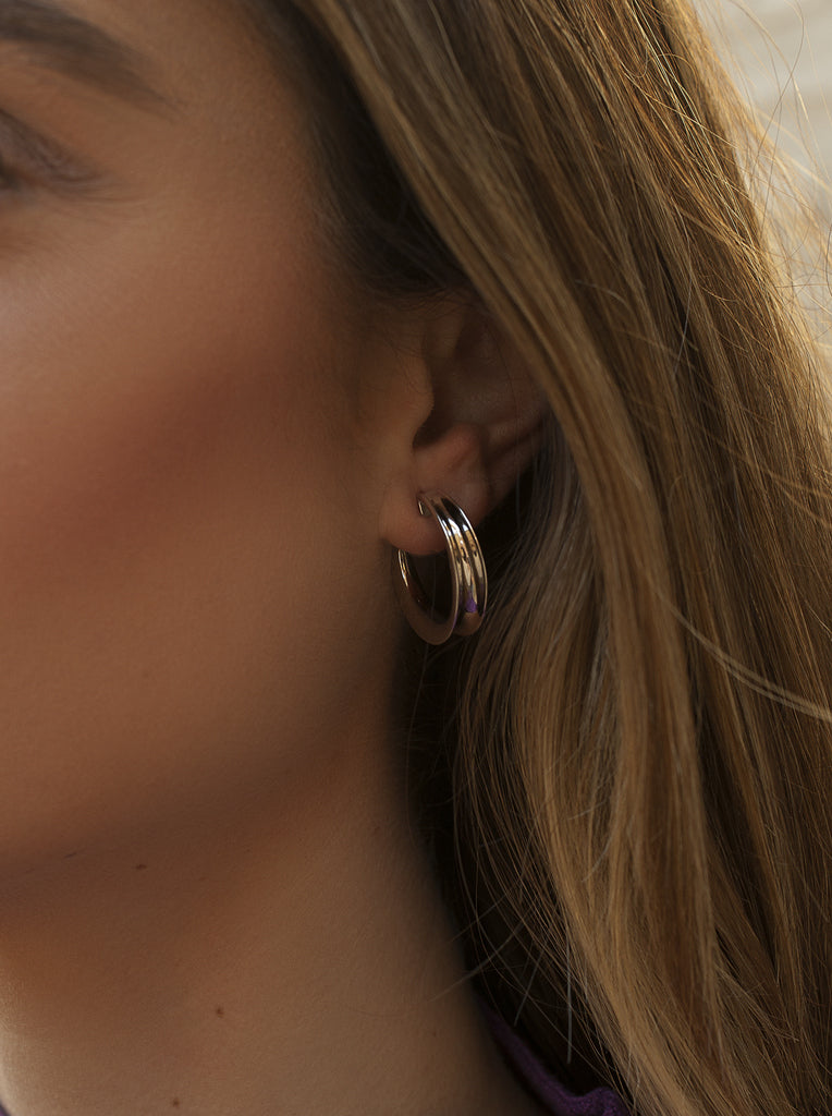 Boucles d'oreilles doubles de créoles de LINEARGENT