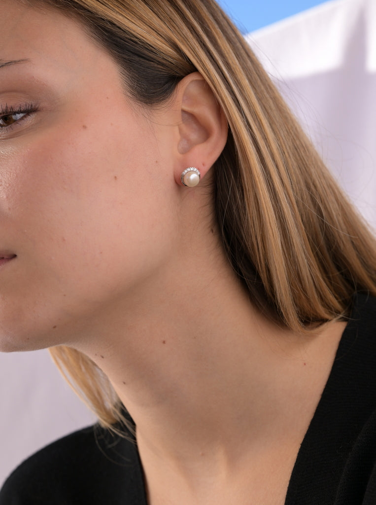 Pendientes de perla con envoltura de circonita