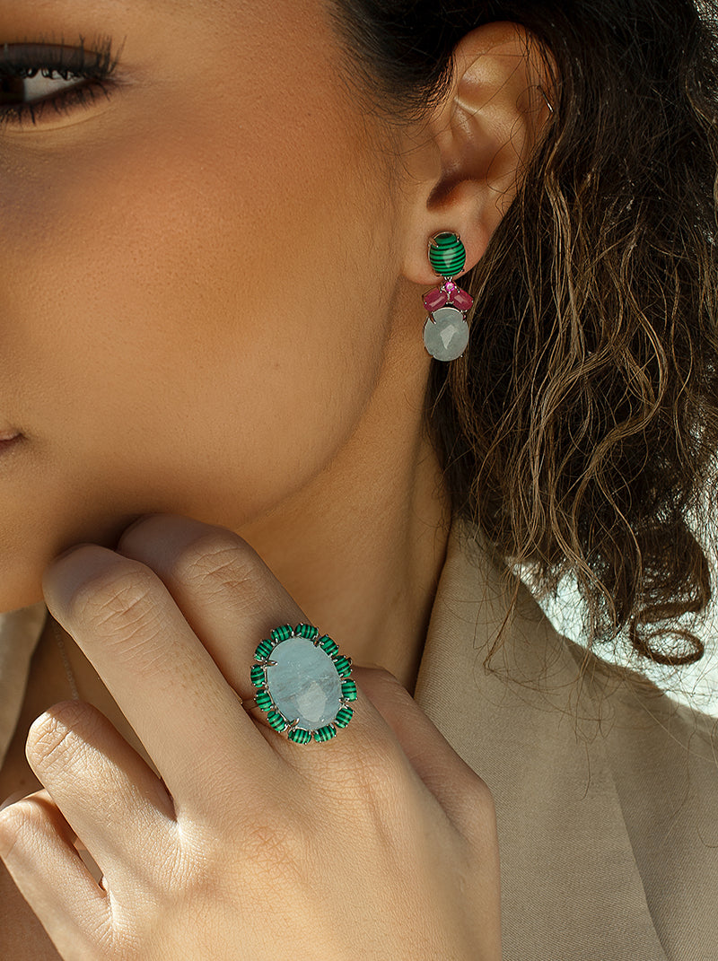 earrings made of natural  stone design pendant with claws