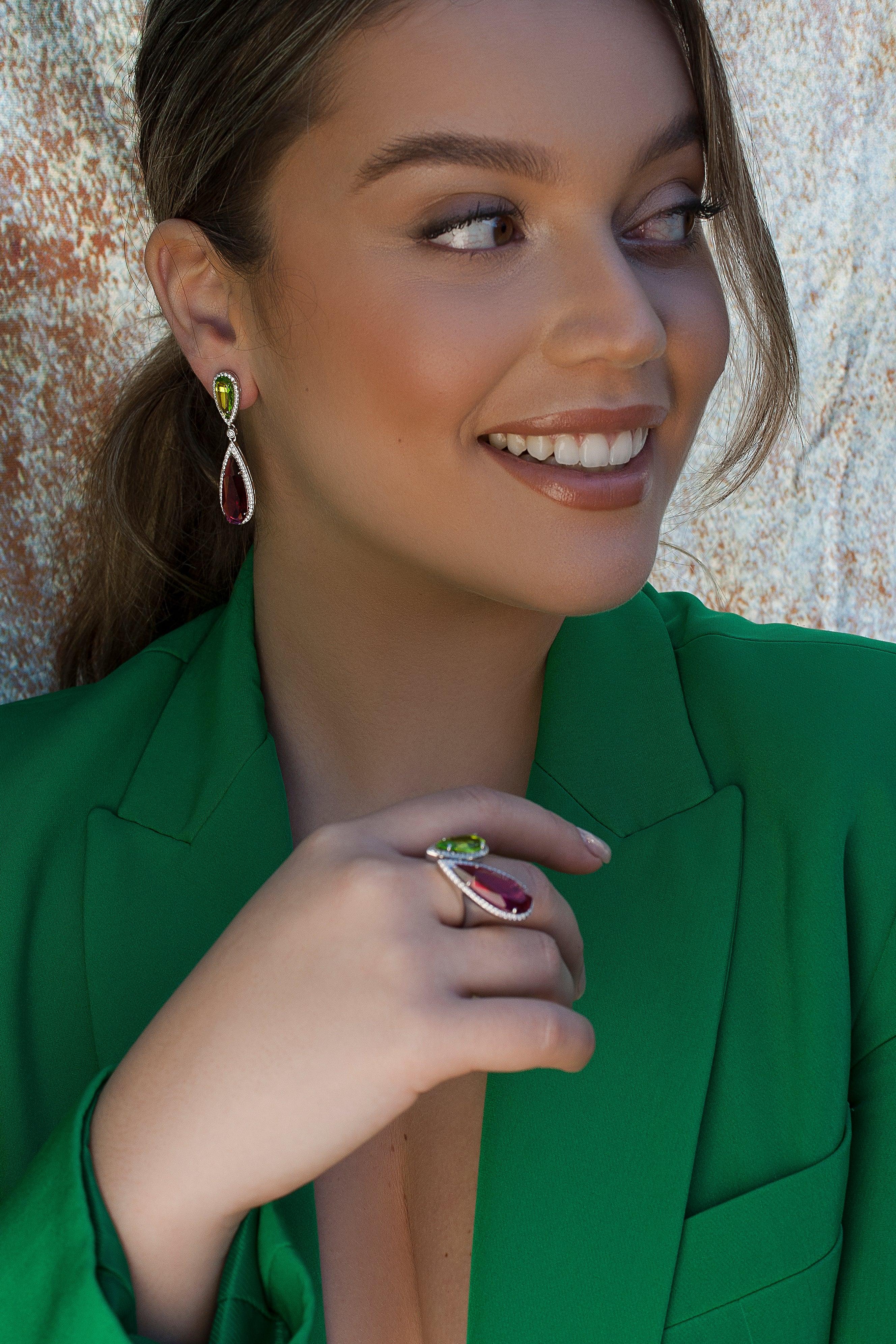 Pendientes de piedras de colores diseño doble lágrima