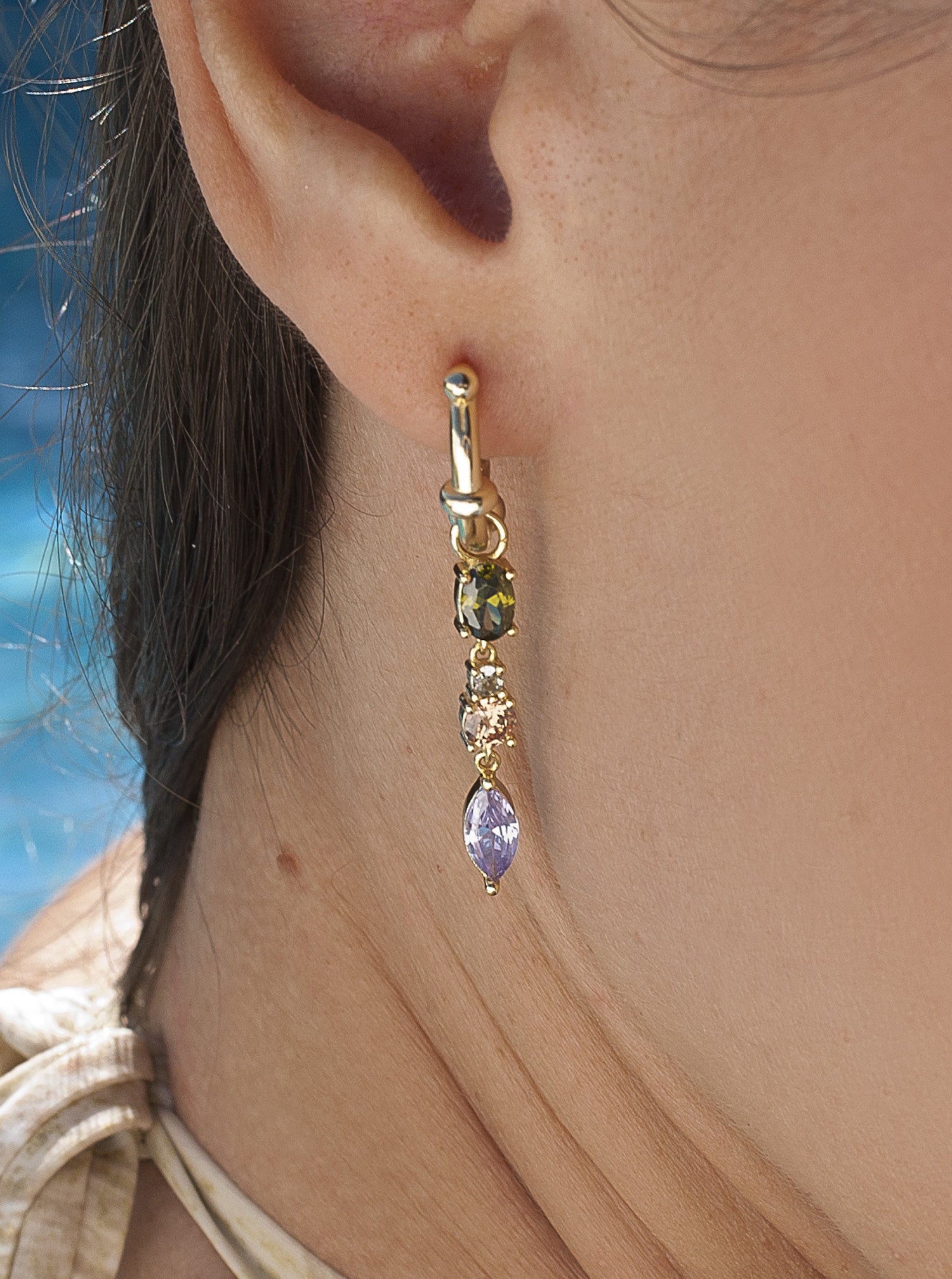 Pendientes de piedras de colores en tonos románticos-LINEARGENT