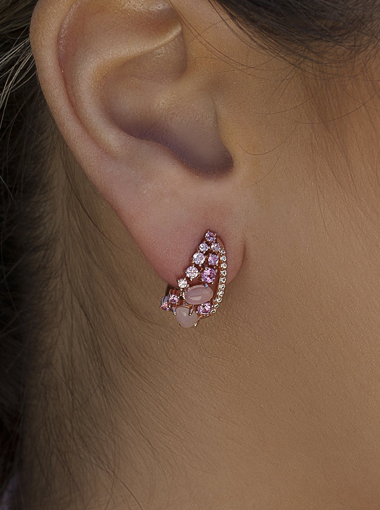 Pendientes de piedras de colores en tonos rosados y circonitas-LINEARGENT