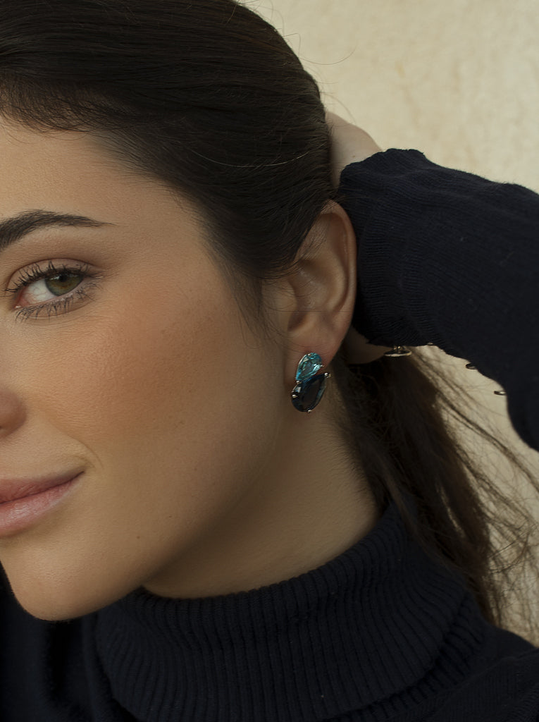 Pendientes de piedras de colores tonos azul corte pera