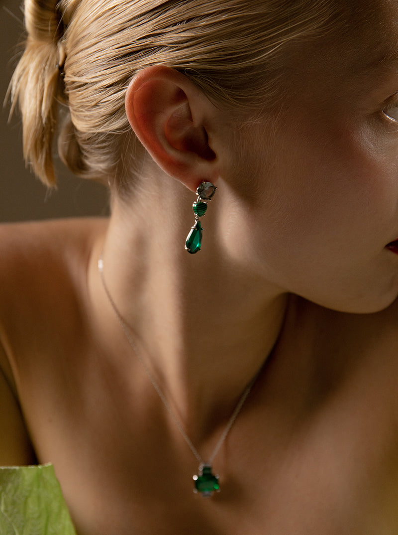 Pendientes de piedras de colores y malaquita en tonos verdes