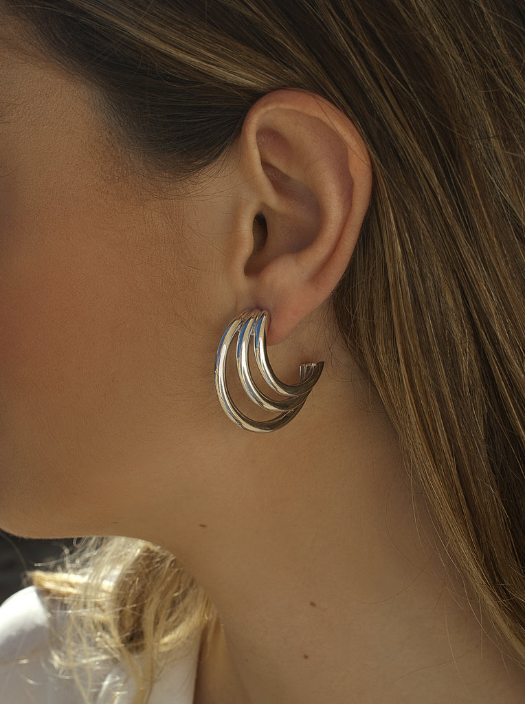 Pendientes de plata con diseño triple en aro-LINEARGENT