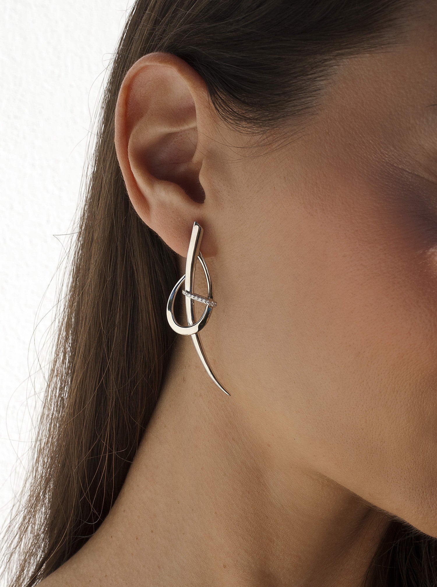 Boucles d'oreillesoriginal  enargent design enchevêtrés avec zircons-LINEARGENT