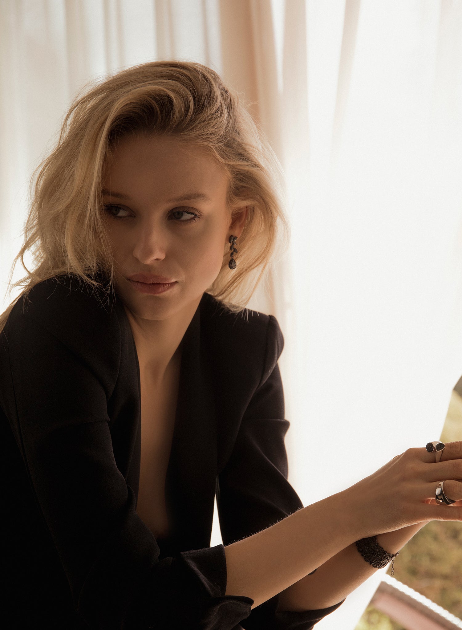 Pendientes largos brillantes rutenio diseño pétalos y lágrima final-LINEARGENT