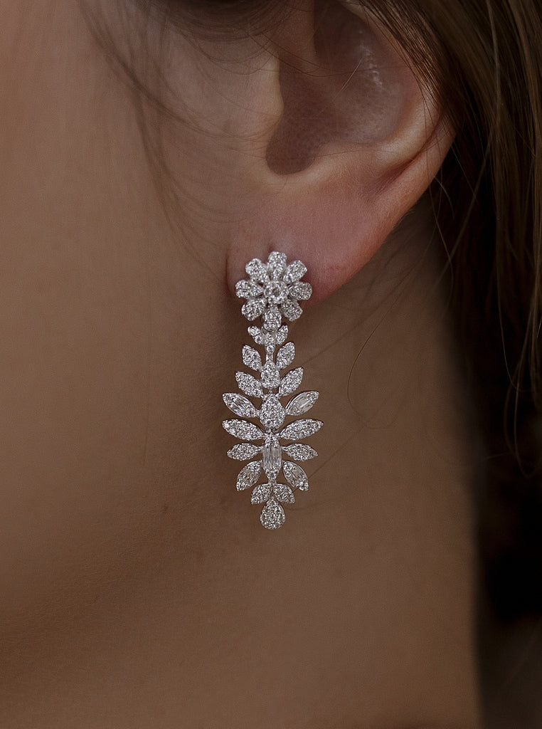 Pendientes largos de novia inspiración floral-LINEARGENT