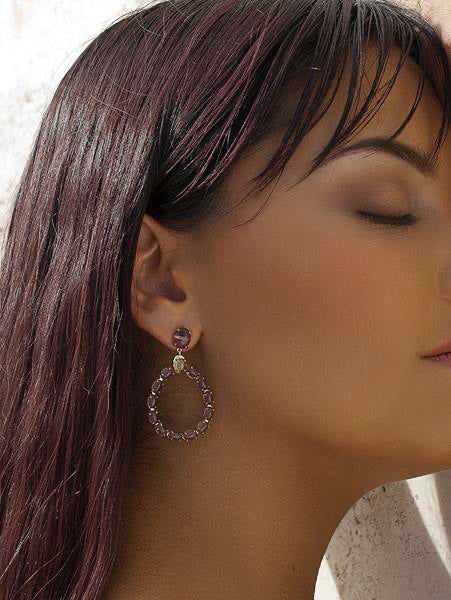 Pendientes largos de plata con cuerpo de circonitas amatista y andratita-LINEARGENT