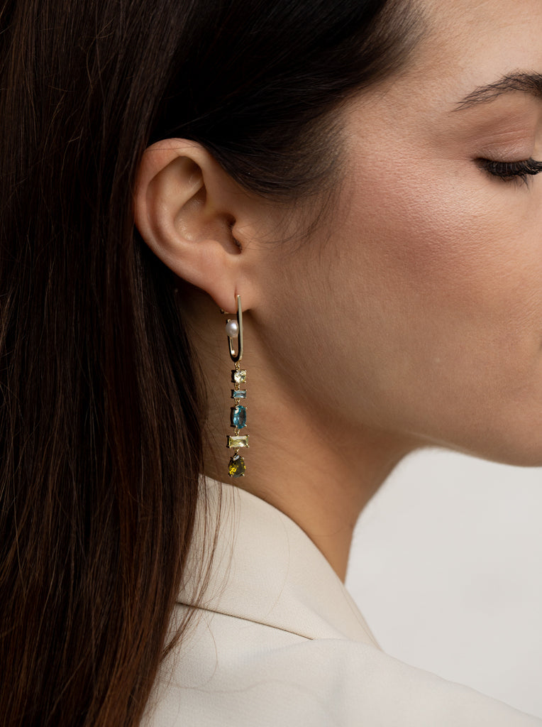 Pendientes largos diseño cascada de piedras de colores