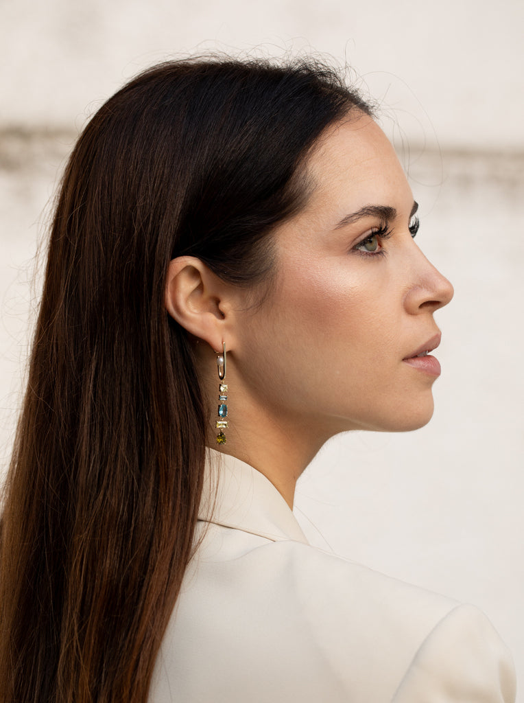 Pendientes largos diseño cascada de piedras de colores