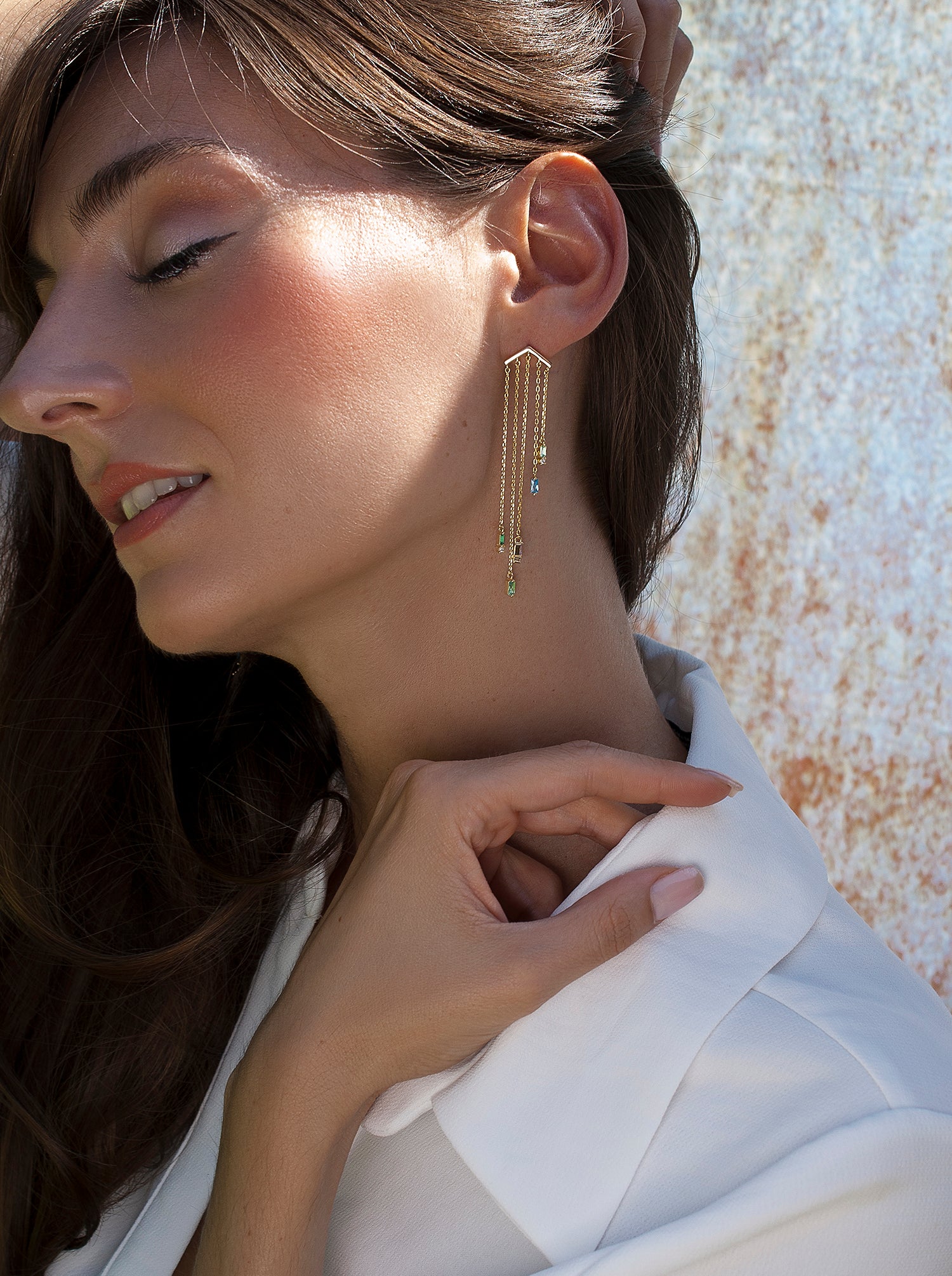 Pendientes largos diseño cinco cadenas con gemas tono azul-LINEARGENT