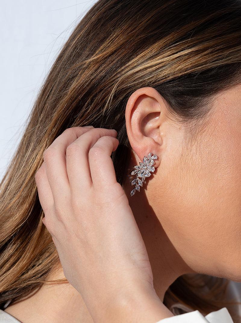 boucles d'oreilles longs mariée de argent design style nature avec zirconsLINEARGENT