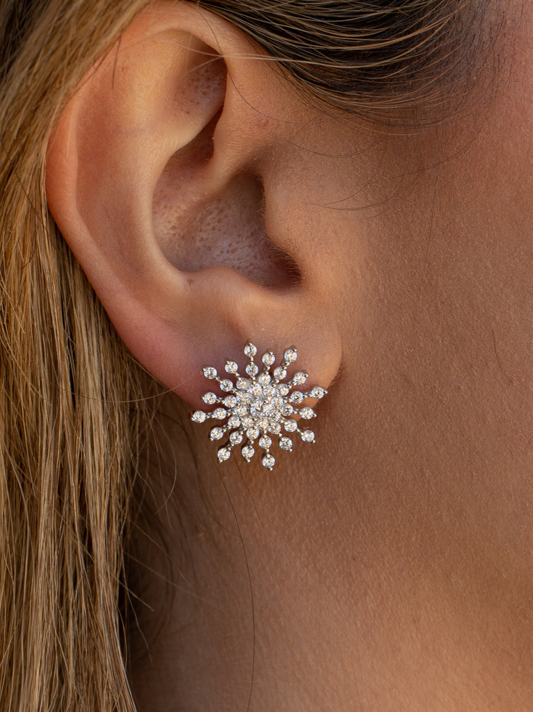 Pendientes originales diseño estrella con circonitas de plata