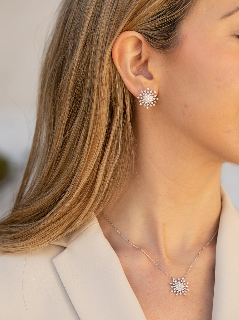 Pendientes originales diseño estrella con circonitas de plata