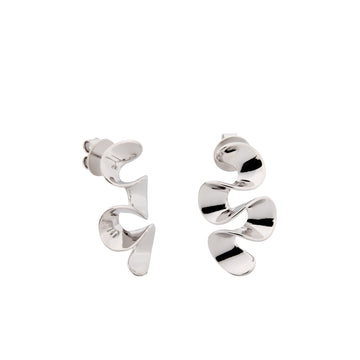 Pendientes originales diseño fluido y ondulado