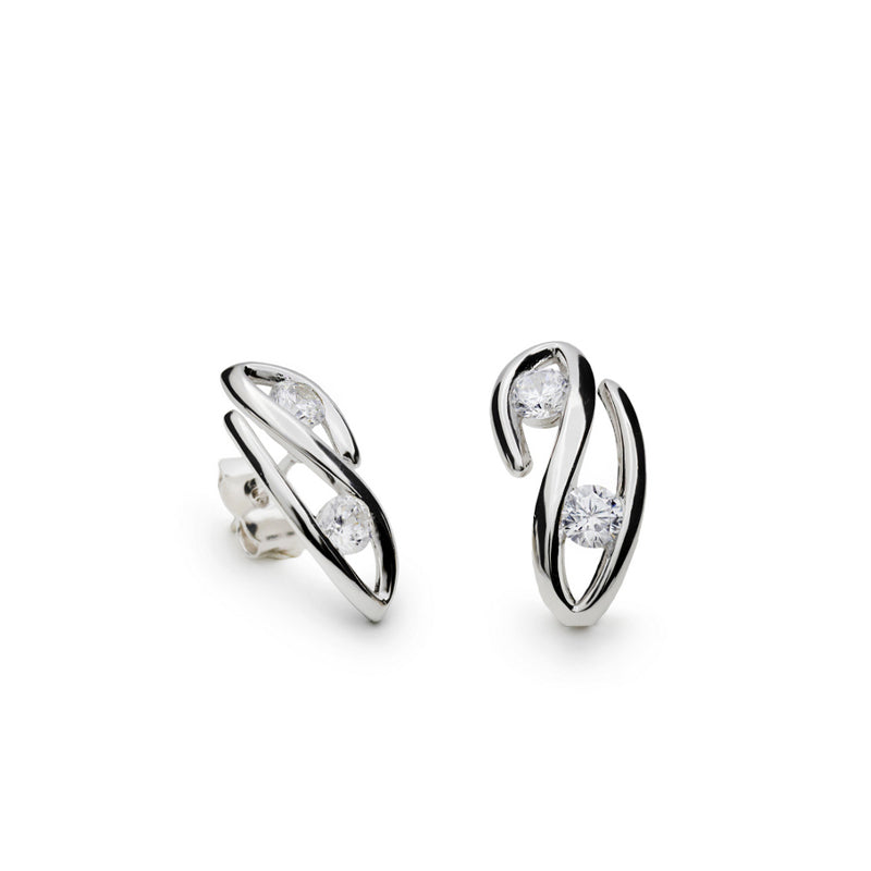 Pendientes pequeños de plata con circonitas diseño abstracto