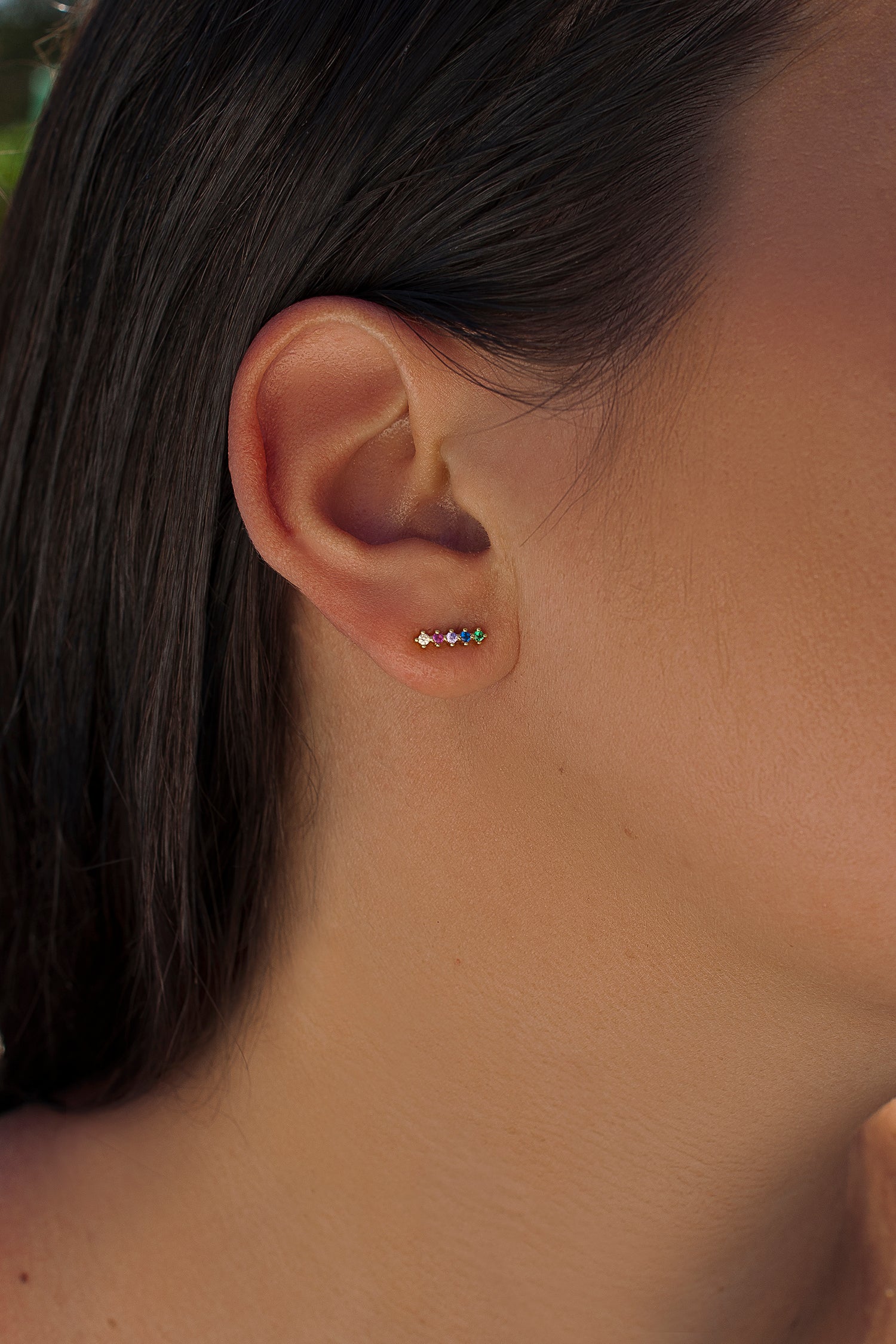 Pendientes pequeños de plata diseño de tira multicolor