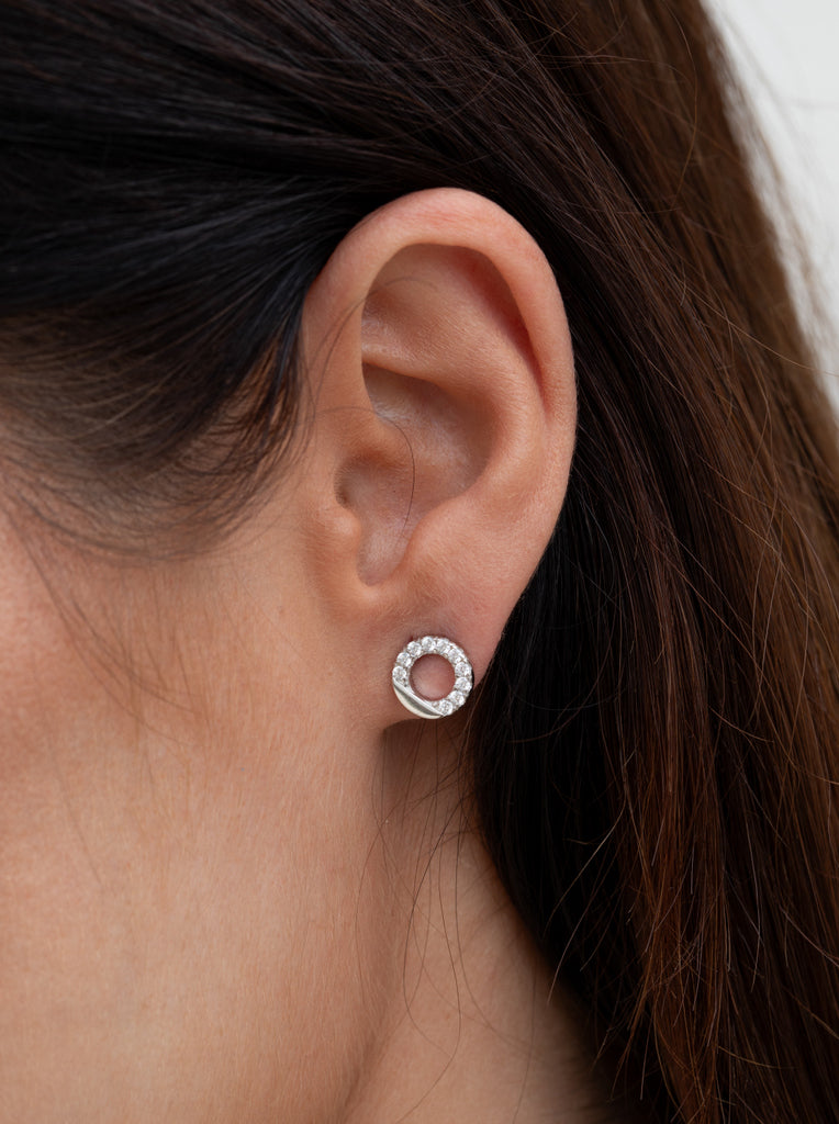 Pendientes pequeños forma donut con circonitas