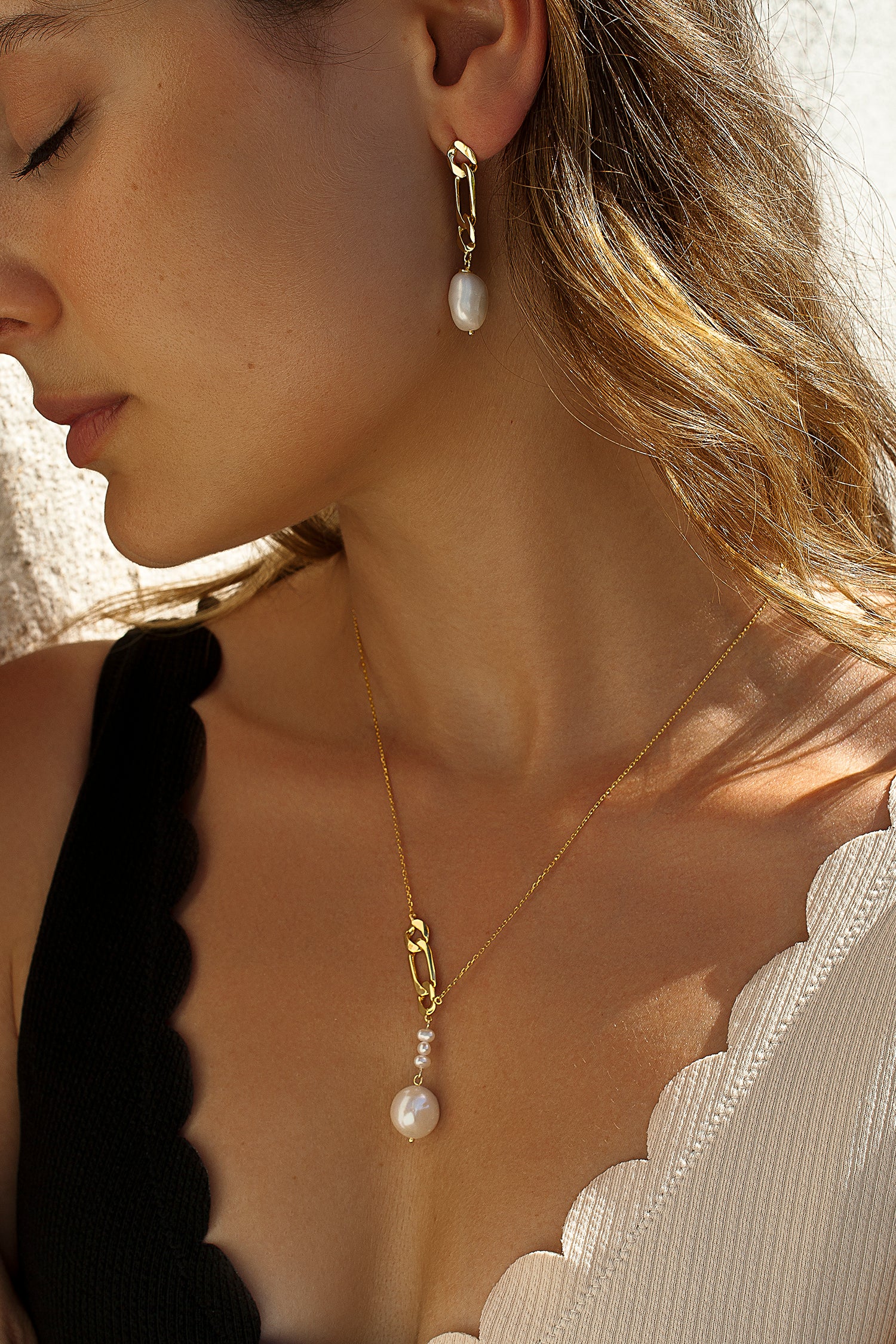 Pendientes perlas de plata diseño paper clip bañados en oro