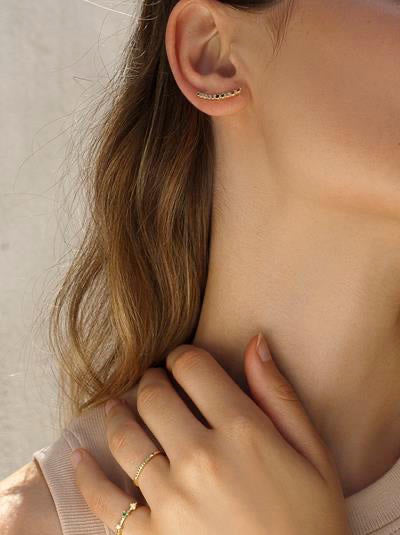 Pendientes trepadores diseño arco multicolor de circonitas