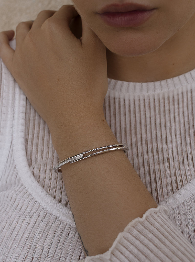 Pulsera de plata esclava fina con circonitas