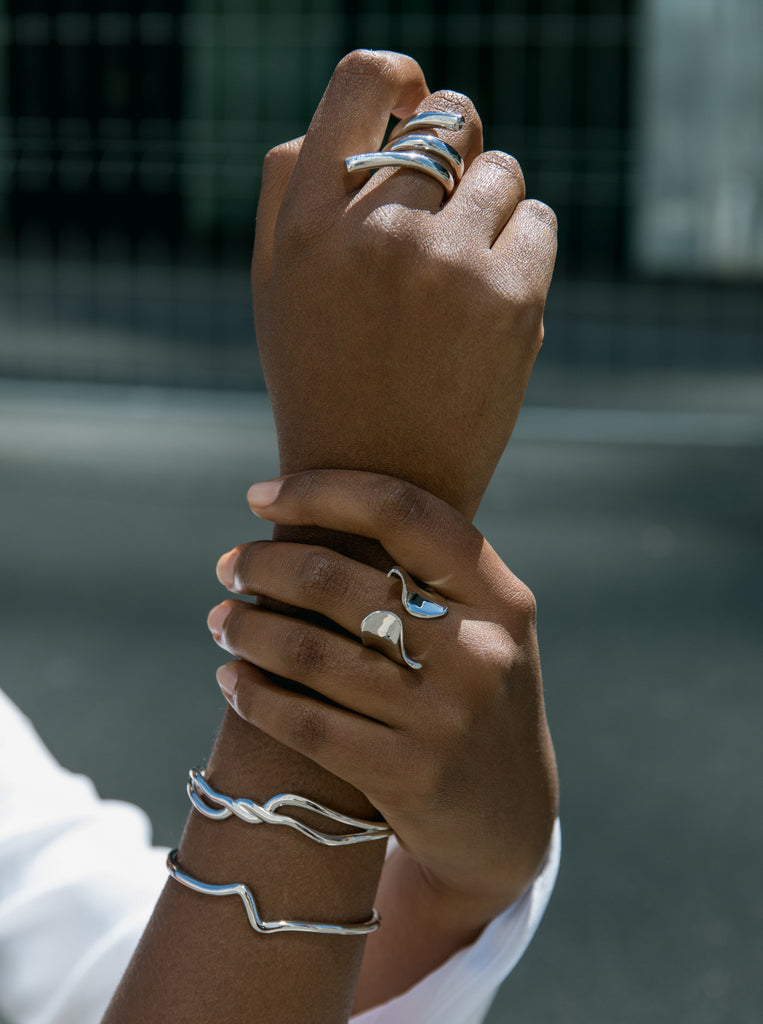 bracelet braceletargent design entrelacé irrégulier