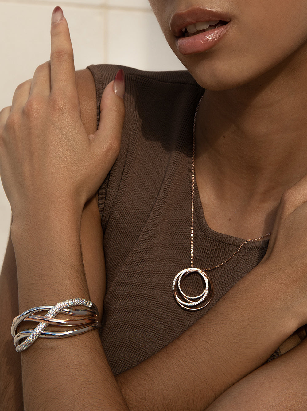 Pulsera esclava de plata raíles bicolor con circonitas