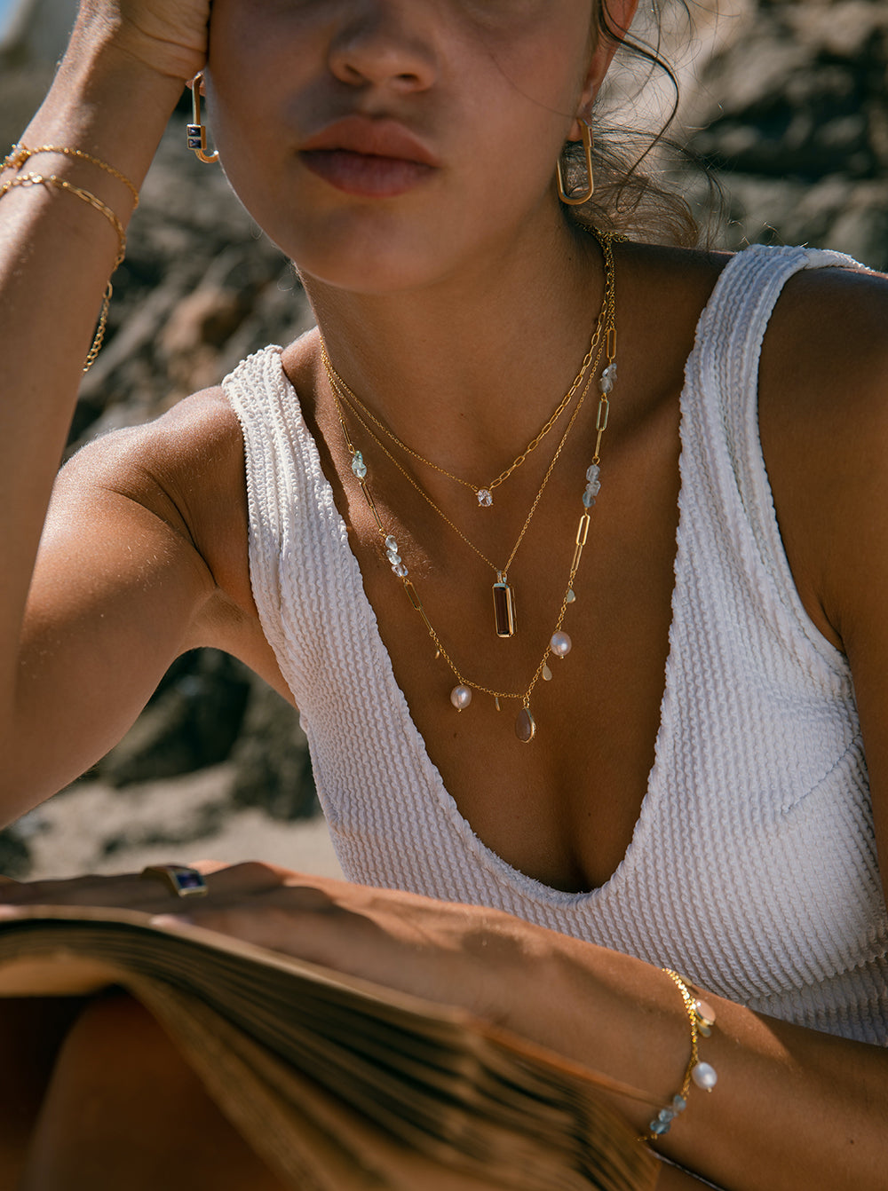 Pulseras con colgantes diseño de perlas y gemas-LINEARGENT