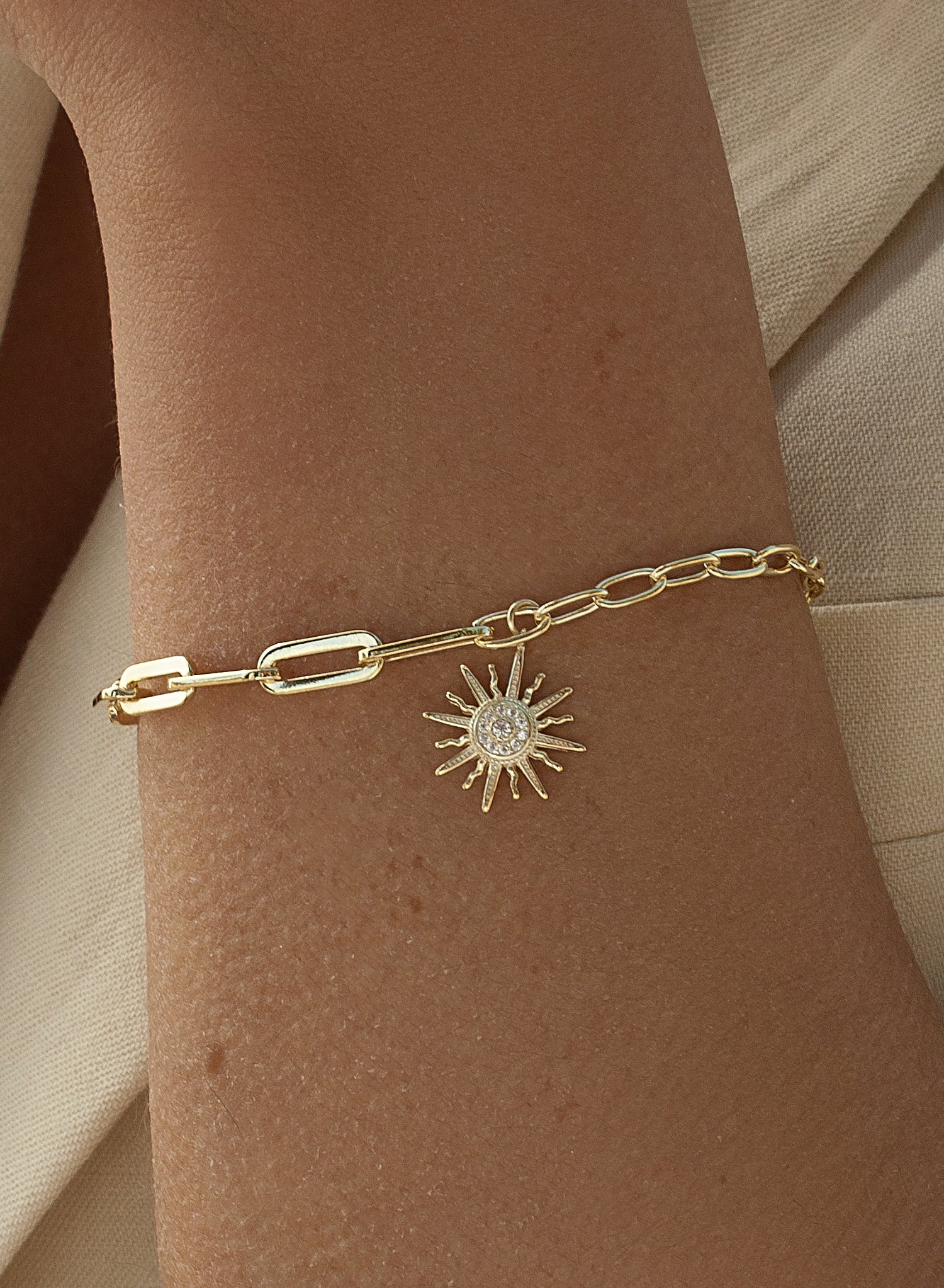 Pulseras con colgantes motivo de sol con eslabones-LINEARGENT