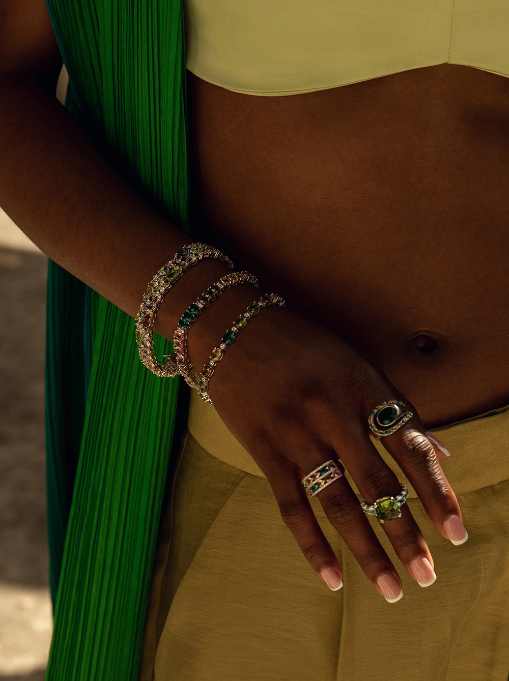 Pulseras con piedras de colores de plata en tono verde manzana champagne y azul