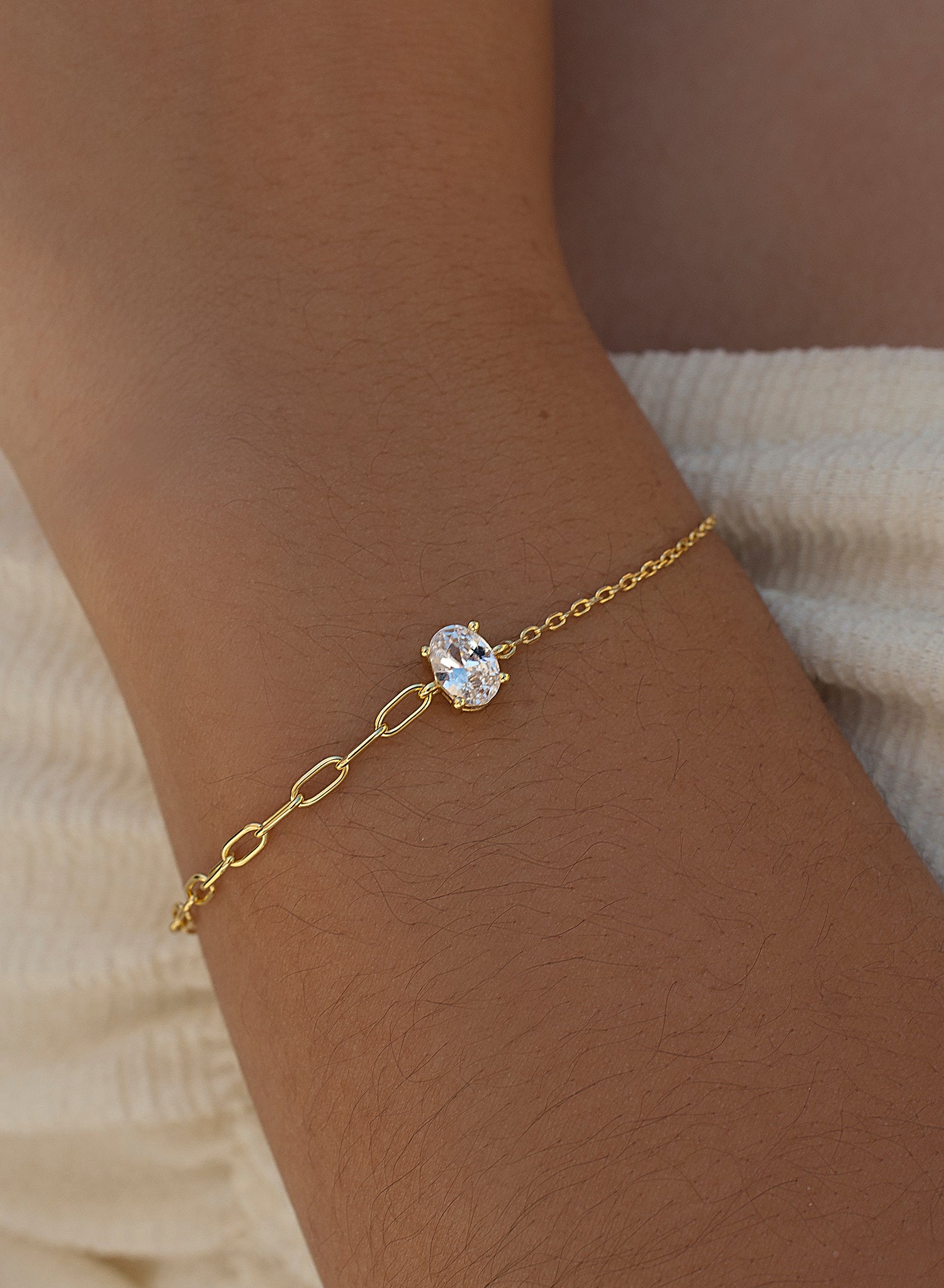 Pulseras finas de plata dorado diseño oval-LINEARGENT