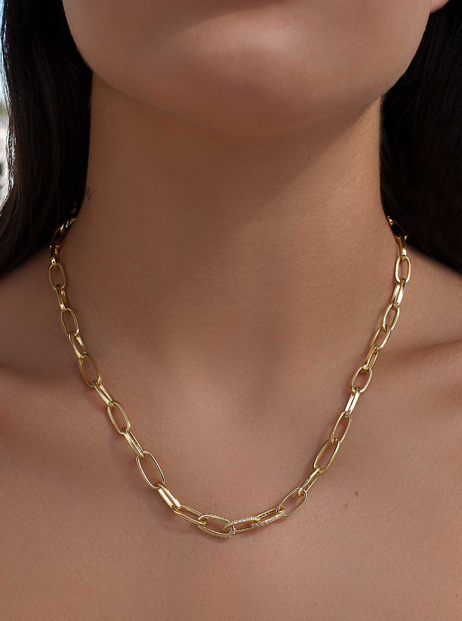 Collar · Collar cadena diseño paper clip con circonitas