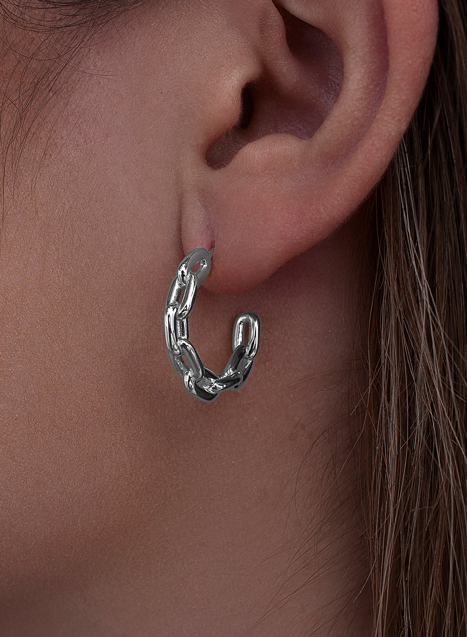 Earrings - Small silver hoop earrings link model