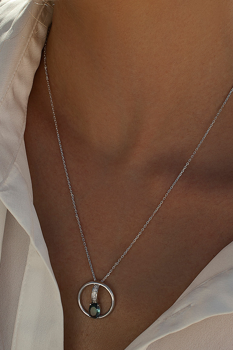 Collar · Colgantes plata originales diseño redondo con gema central