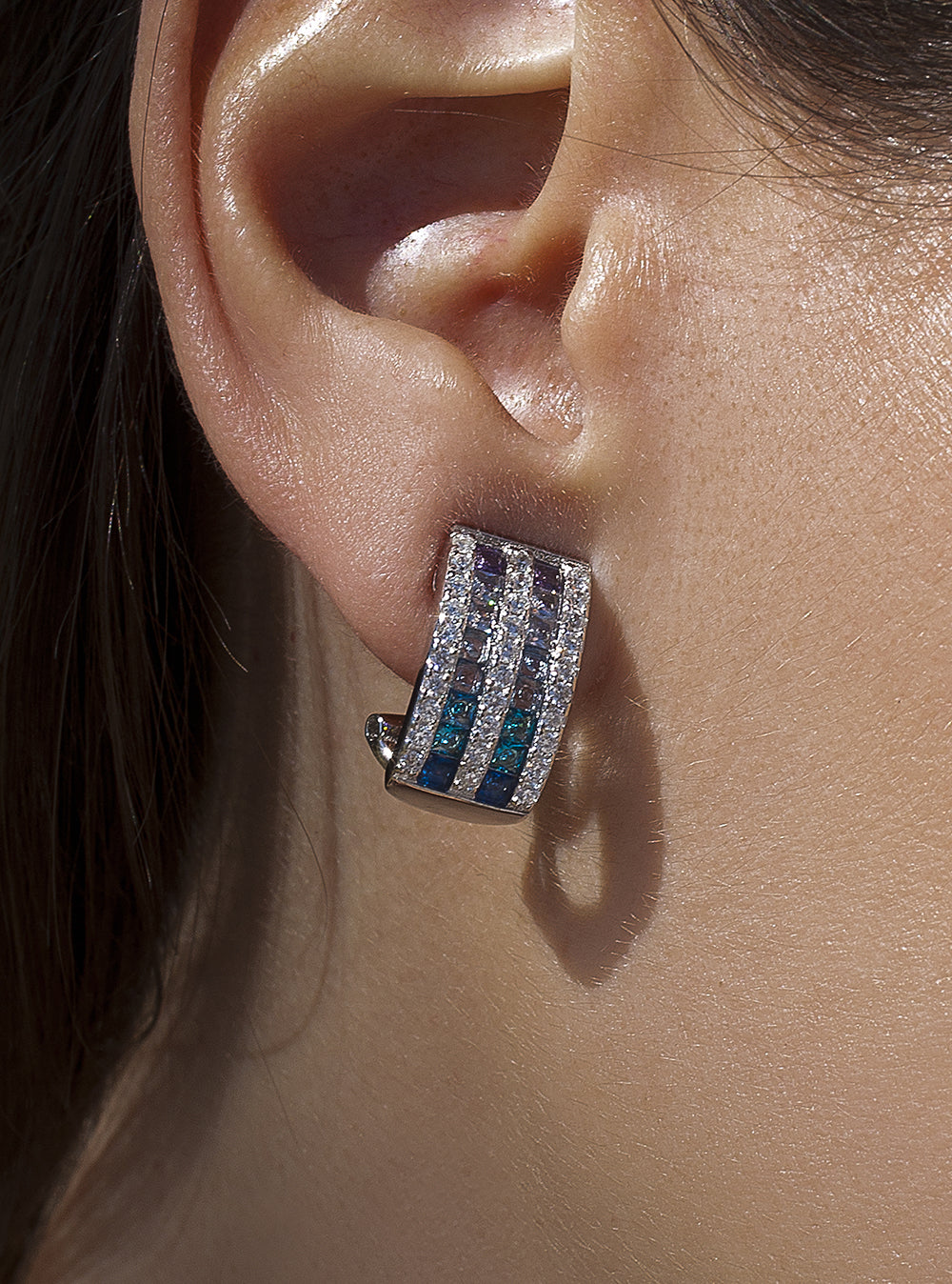 Earrings with omega clasp blue gemstones and zircons
