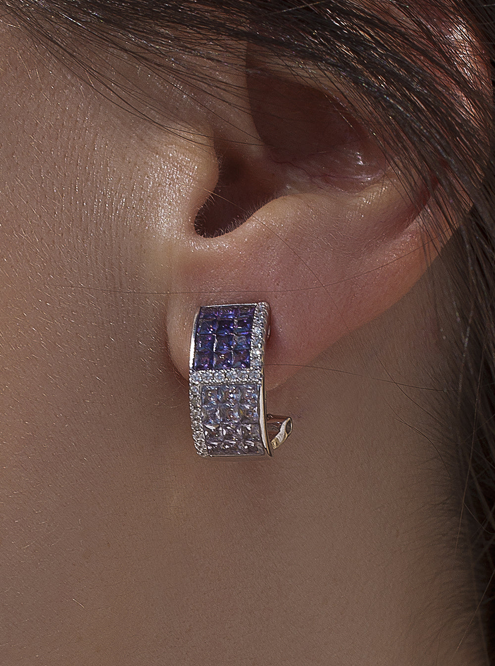 Earrings with omega clasp triple rail clasp in violet tones