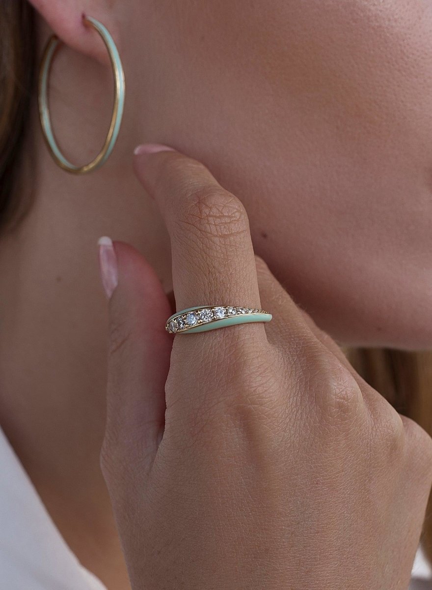 Anillo esmalte diseño de circonitas y baño de oro-LINEARGENT