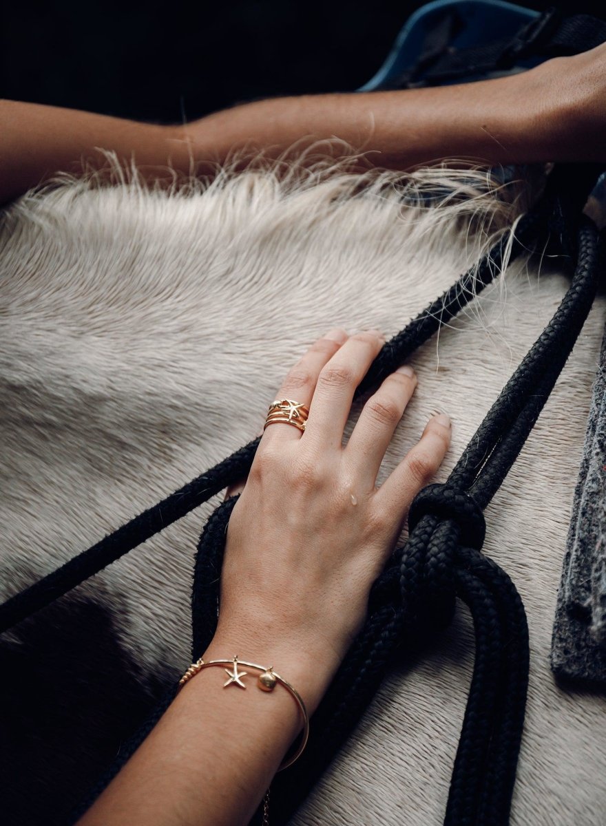 Anillos anchos diseño de motivos marinos