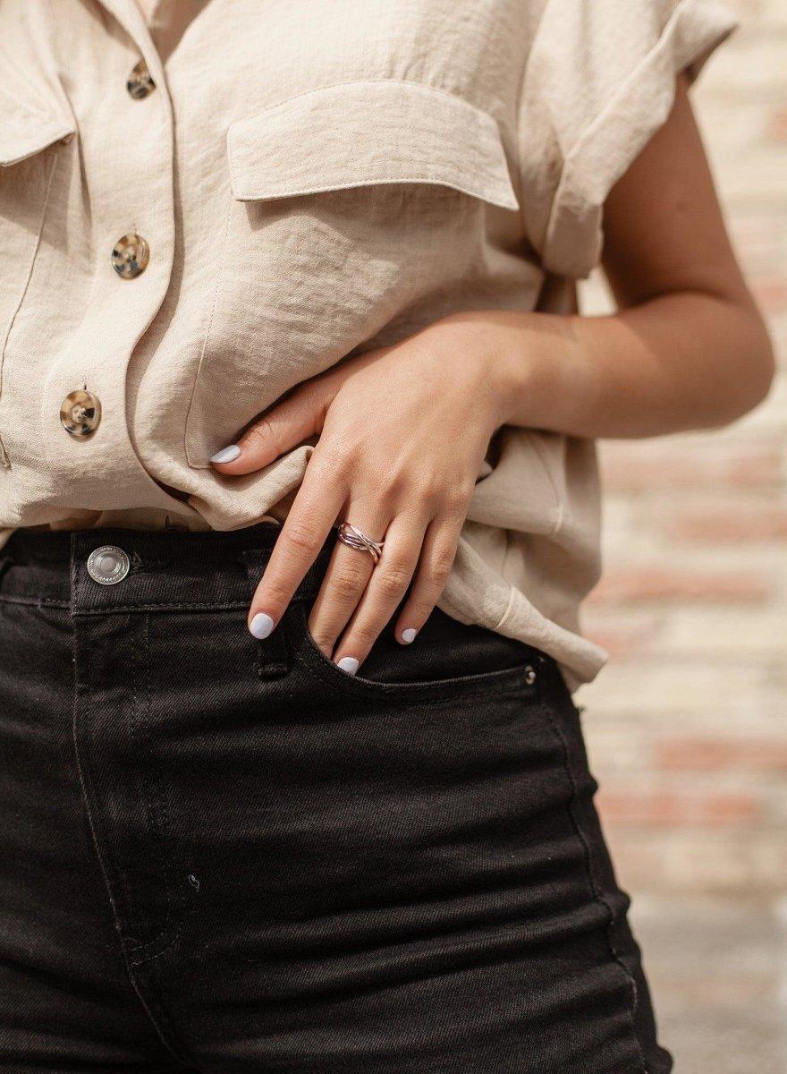 Anillos bicolor diseño de carriles cruzados