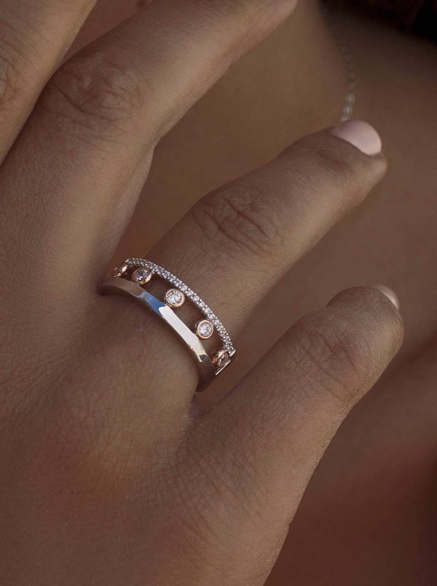 Anillos bicolor motivo central de circonitas multi tamaño-LINEARGENT