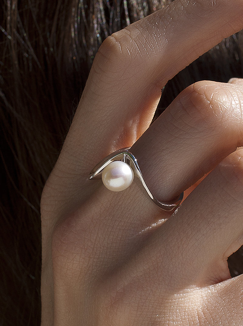 Anillos con perlas de plata diseño ondulado-LINEARGENT