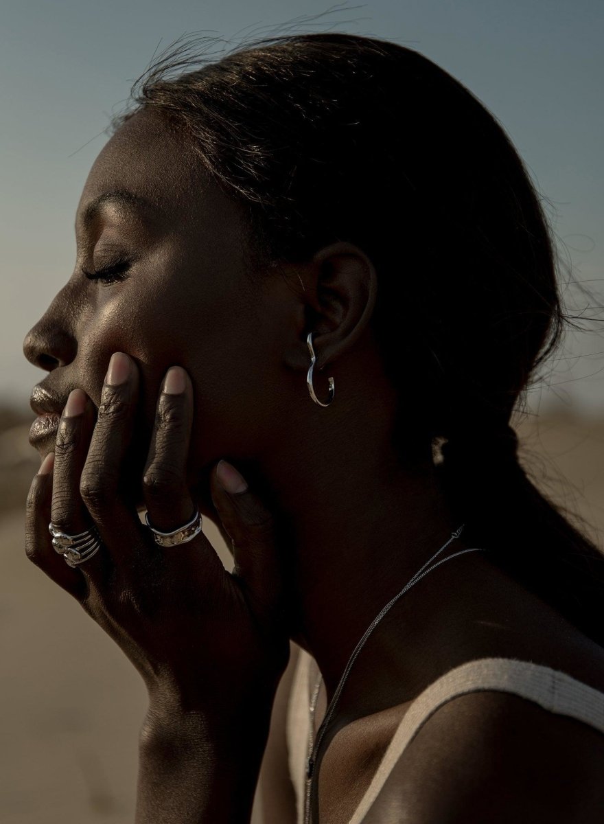 Anillos de diseño ancho irregular líquido