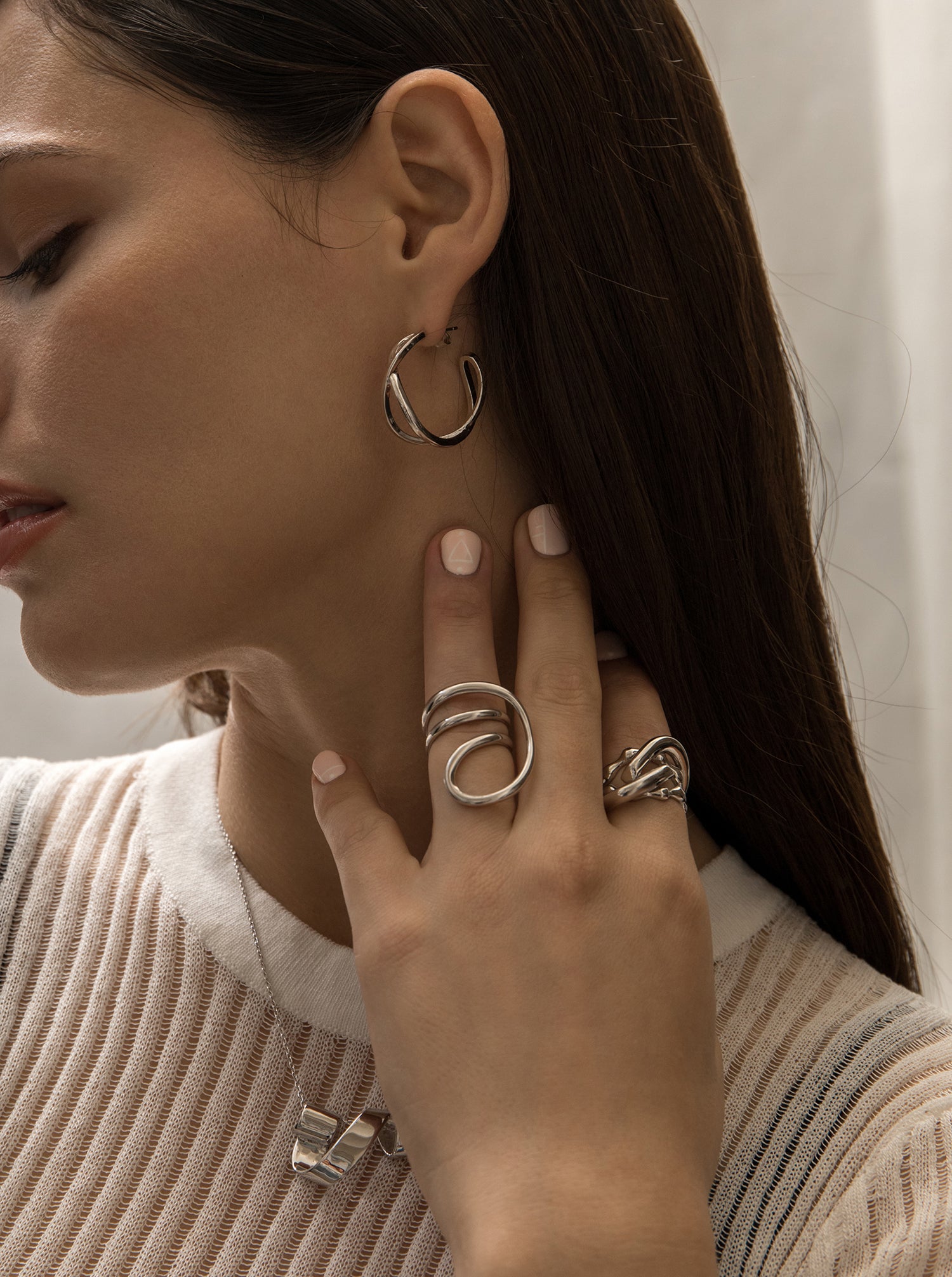 Rings of design circular rails  in smooth silver