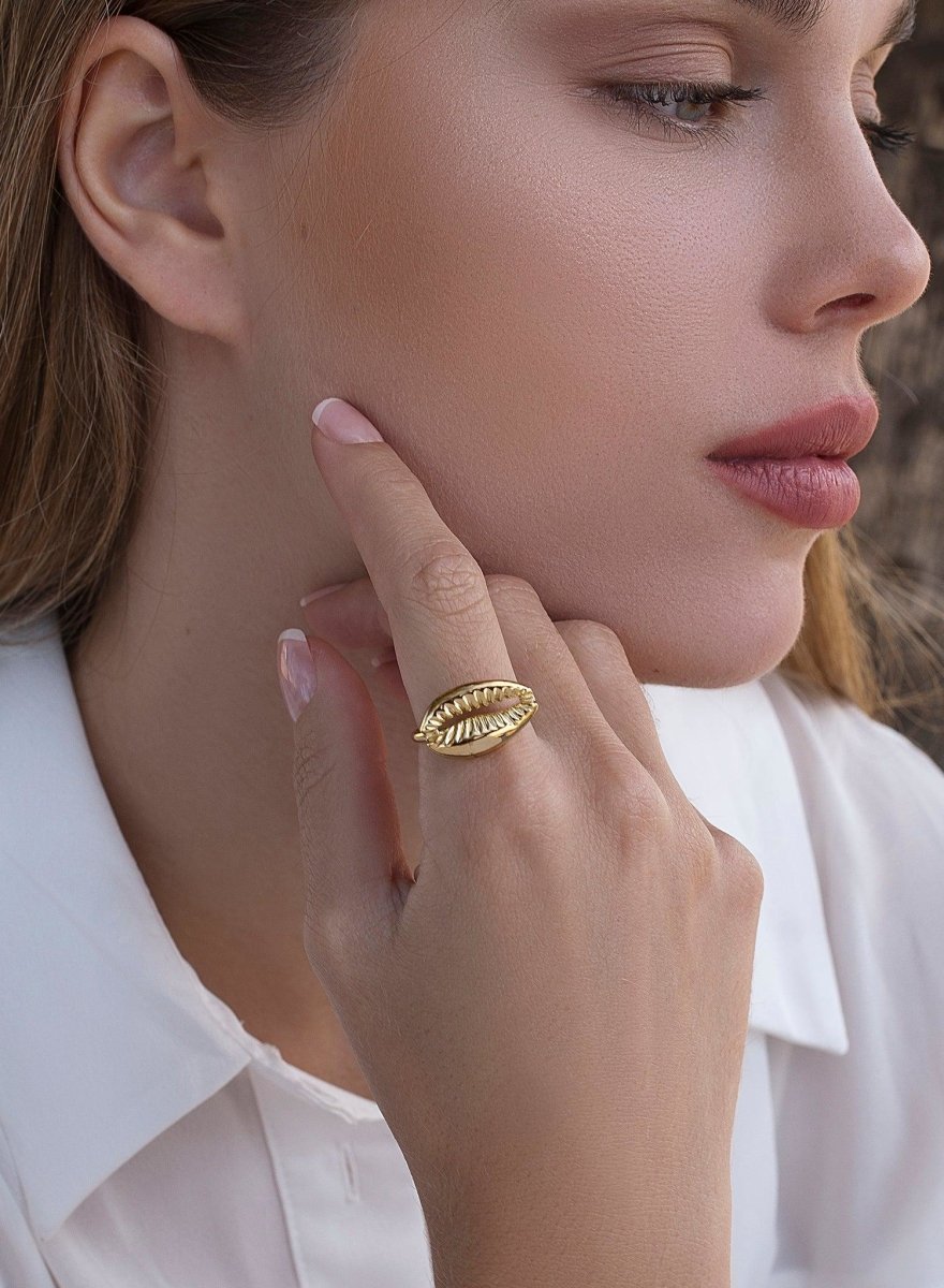 Rings of design gold in  shell motive