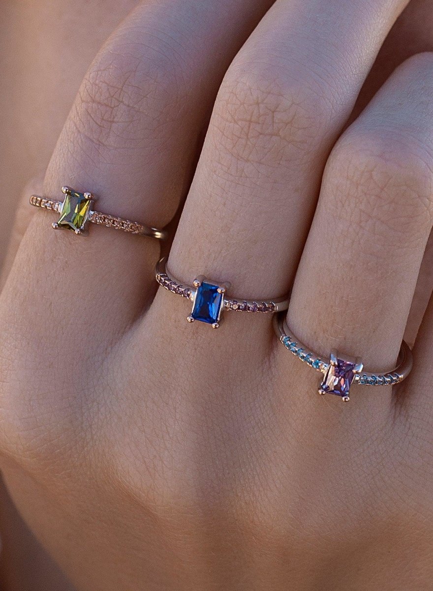 Anillos finos diseño central rectangular tono verde-LINEARGENT