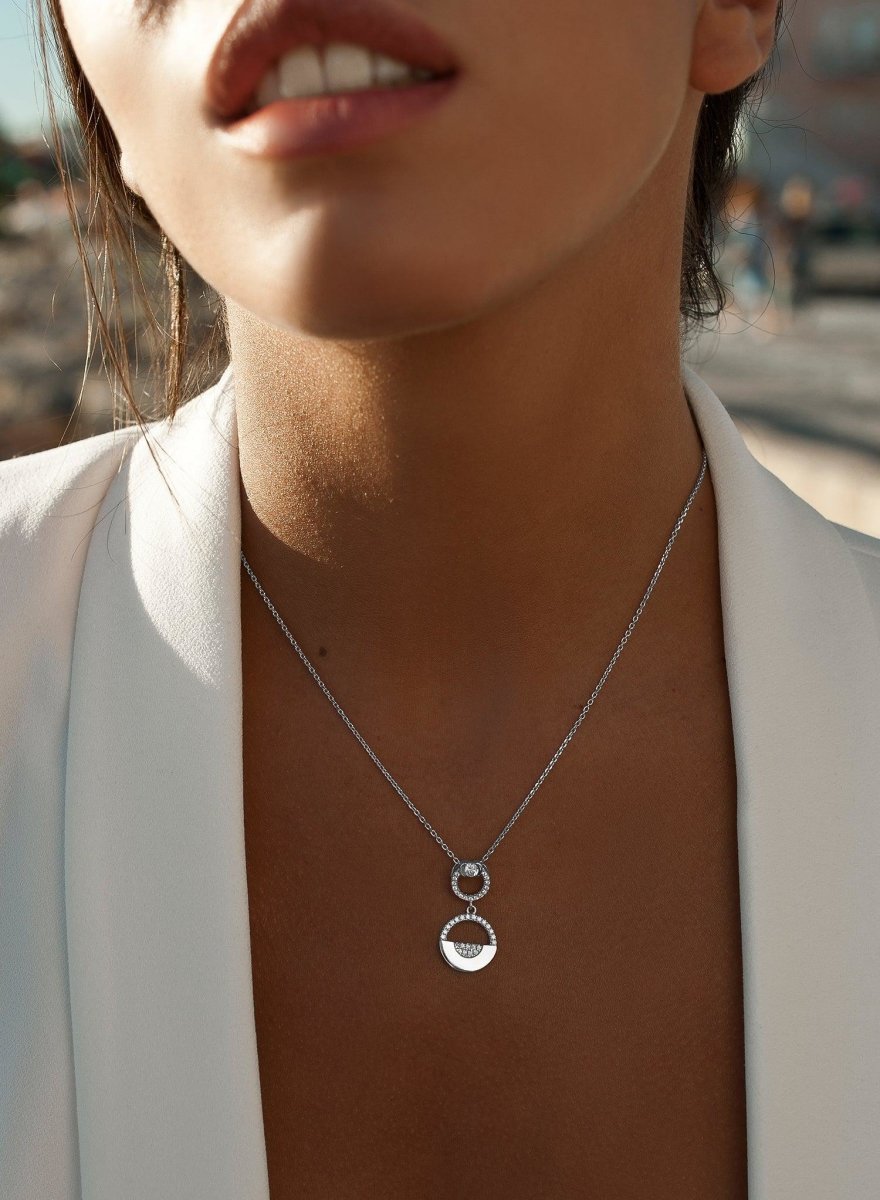 pendant brilliant silver brilliant made up of two circles of different sizes and zirconias detail