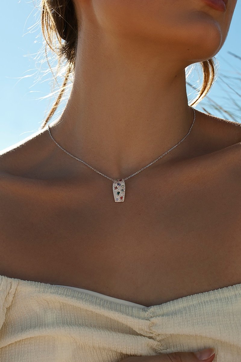 Colgante brillante diseño de circonitas y piedras