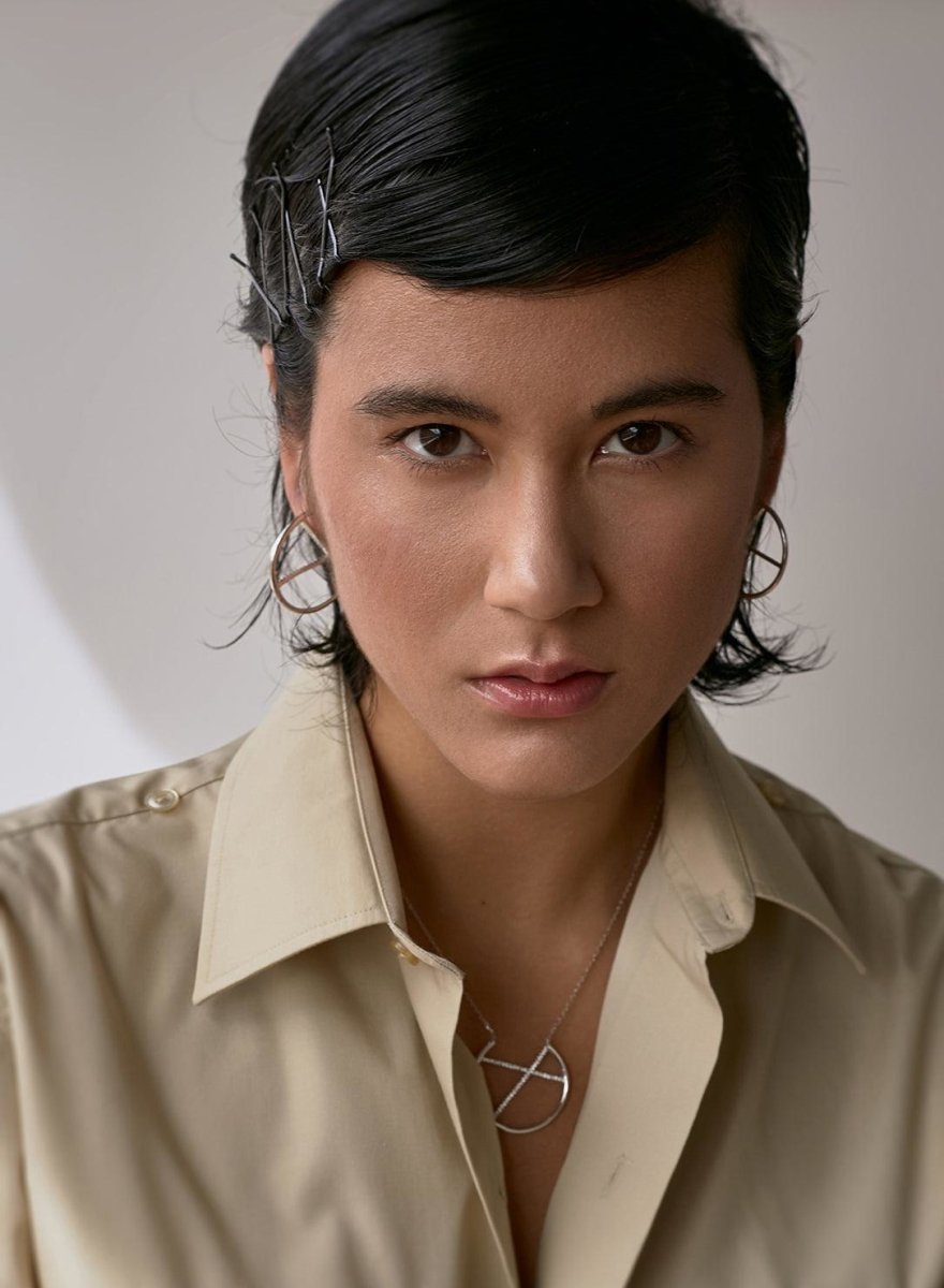 Colgante brillante diseño de doble raíl de circonitas